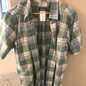 Men’s Patagonia casual short sleeve shirt